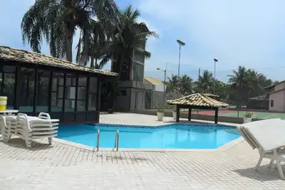 Image de Linda Casa em Condomínio. Confortável e Funcional. Muito Arejada