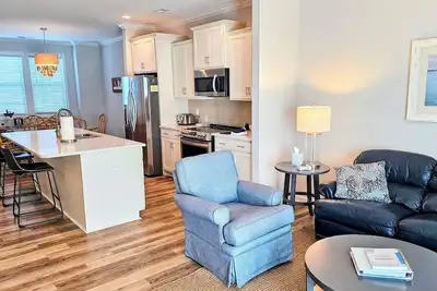 Image de Beaufort Retreat, with pool, pickle ball, clubhouse, resort amenities