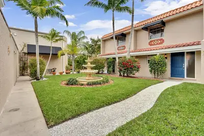 Image de Luxury Villa \"Lighthouse\" Across from the Beach