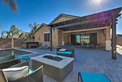 Image de Pool, Resort Amenities: Queen Creek Home!