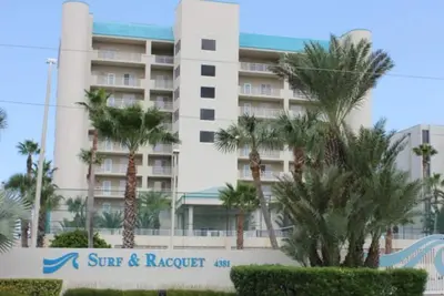 Image de Beachfront Condo