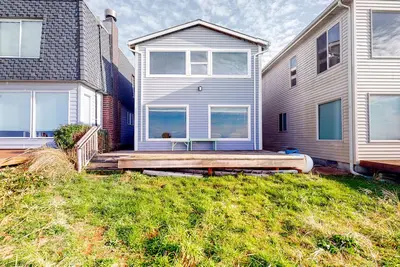 Image de Oceanfront Home w/ Great Ocean View, Deck, Fireplace, Beach Access - 2 Dogs Ok