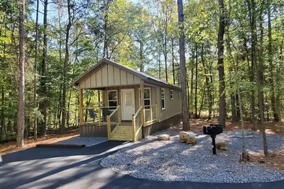 Image de Adorable Tiny House Cabin- Lake Guntersville