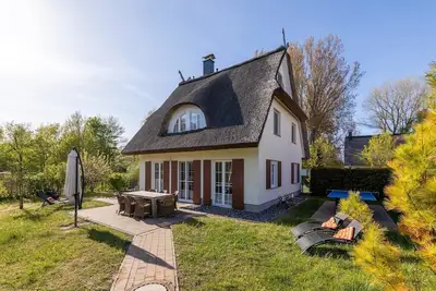 Image de Ferienhaus für 9 Gäste mit 125m² in Glowe