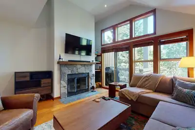Image de 2br | Treeline - Benchlands | Dog Friendly | Ski-in Access | Free Parking