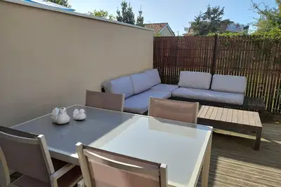 Image de Jardin Privé et Terrasse - Appartement T2 à La Teste de Buch, Proche Plages et Activités