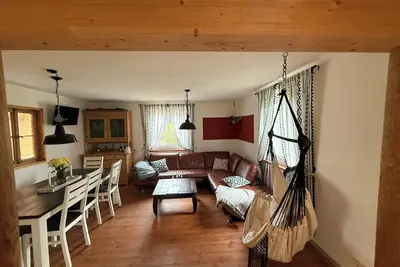 Image de Haus im GrĂĽnen Kinder und Hunde Willkommen!