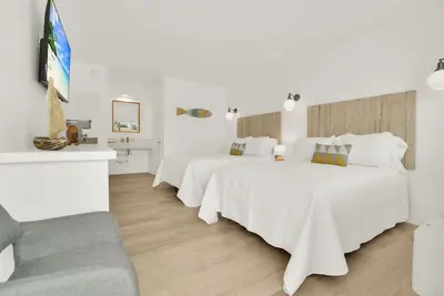 Image de Boutique Hotel 2 Double Beds 1 block to the beach!