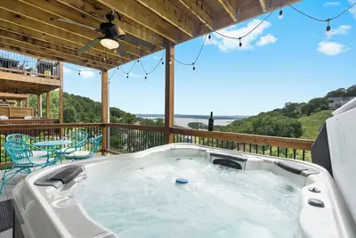 Image de Labor Day Open-$400 Daily Attractions-Private Hot Tub-Community Outdoor Pool!