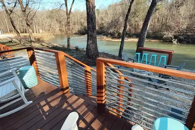 Image de New! Boutique Tiny Home on the Saluda River