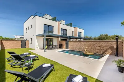 Image de Superbe maison de 2 chambres à Peroj
