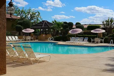 Image de Fall 2025: a great time in the Coachella Valley & Casa Jacaranda is available!