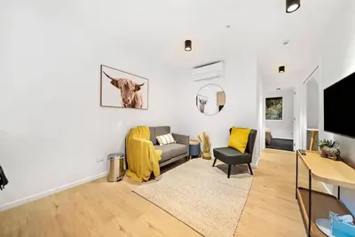 Image de 4 Bedroom, Brand New, Modern Mountain View Paradise
