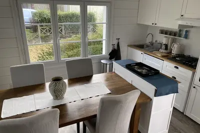 Image de Cottage familial avec jardin à 200 mètres de la plage