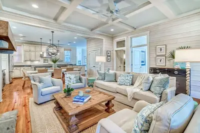 Image de Shore Fun / 5 Min Walk to WaterColor Beach Club / Carriage House / 6 Bikes