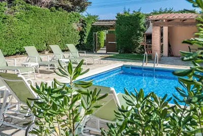 Image de Residencia Occitania-Complexe de 5 appartements, 10% de rabais!