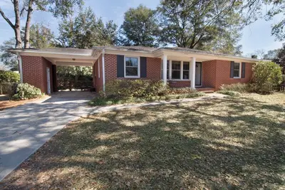 Image de 2br 2 Ba Cozy Retreat w/ Fenced Yard! ~ Harborview Haven