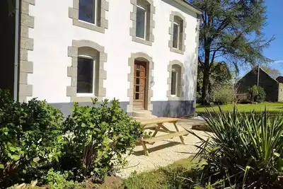 Image de Between land and sea. . . countryside holidays 30 minutes from the beaches.