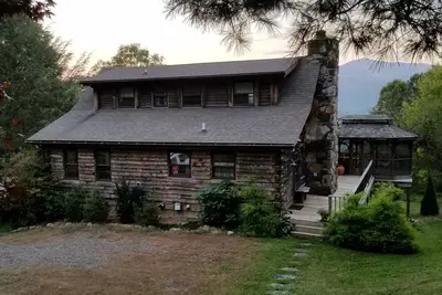 Image de Authentic Log Cabin Awesome View Come See Beauty In The Mountains