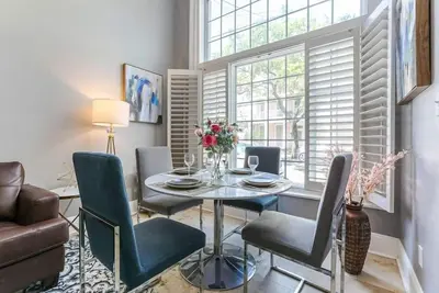 Image de Modern Home Near Magazine St & Close to Fq