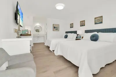 Image de Boutique Hotel 2 Double Beds 1 block to the beach!