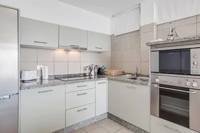 Image de Appartement de vacances \"Casa Médano 18\" avec vue sur la mer et les montagnes & Wi-Fi