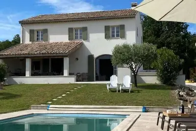 Image de Maison à Pougnadoresse avec Piscine