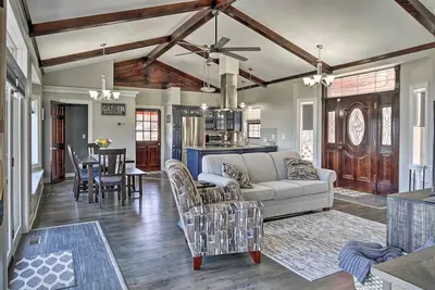 Image de Hot Tub, Game Room: Pet-Friendly Branson Area Home