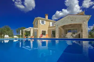 Image de Charming villa with 4 bedrooms and private pool near PoreÄŤ