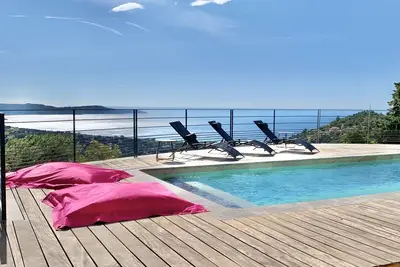 Image de Une vue a couper le souffle! Découvrez La villa \"The View\"\nLuxury Villa