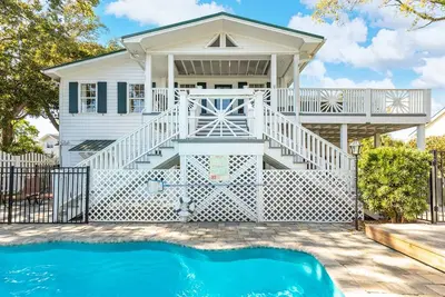 Image de Maison de Marie | Private Pool, Sunset Views!