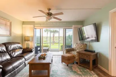 Image de Beautiful Hutchinson Island Condo - Steps to Ocean