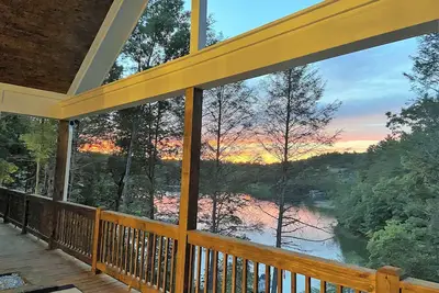 Image de New Build+New Rental=Kingfisher Cove Lake House Blairsville, Ga.