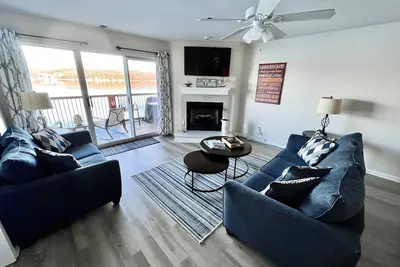 Image de Relax at Our Oasis! Main Channel -Waterfront- 2 Pools/Sandy Beach\nElectric Grill