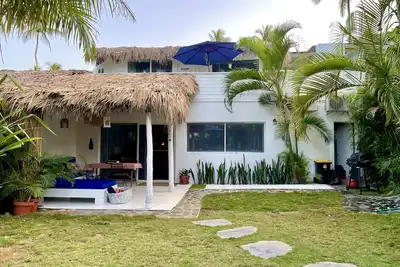 Image de Beach Front 3 Bedroom Villa with private Pool Sleeps 7
