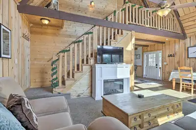 Image de Pet-Friendly Duck Creek Village Cabin w/ Fire Pit!