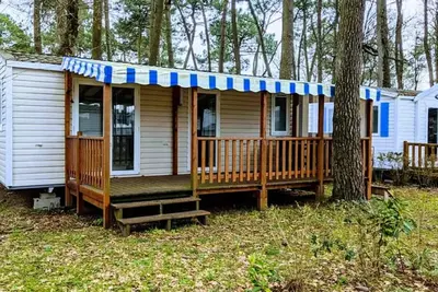Mobil home Premium - 32m² - 2 chambres + terrasse 4 à 5 personnes - 4 pers. inclus dans le tarif