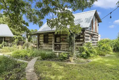 Image de Larkspur | Charming Cabin