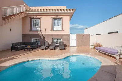 Image de Villa \"Orquídea\" avec vue sur la mer, piscine, jardin et Wi-Fi