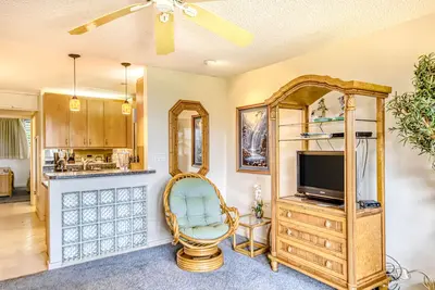 Image de Oceanfront getaway with a furnished patio, fantastic views, & a pool