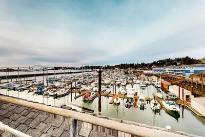Image de Family-Friendly Waterfront Studio w/ High-Speed WiFi, Marina View, & Kitchenette