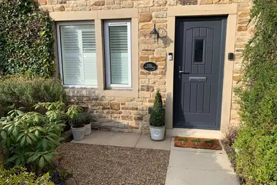 Image de 126 Main Street, pet friendly, with open fire in Cononley