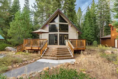 Image de Emerald by AvantStay | ⛰️🌲Tahoe Donner Mountain Retreat w\/ Large Patio