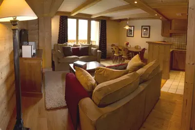 Image de L'Aquila 35 - luxury ski-in ski-out duplex 3 bedroom apt