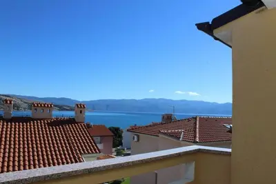 Image de Appartement de vacances Baška pour 1 - 5 personnes avec 2 chambres à coucher - Maison de vacances
