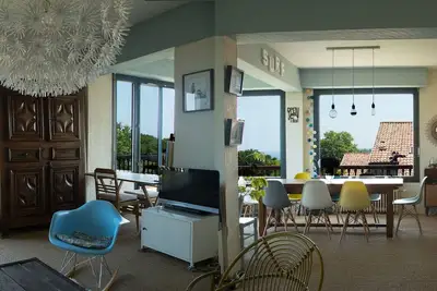 Image de Face ocean, st jean de luz, appart dans villa, 5 chambres, 10 pers, piscine