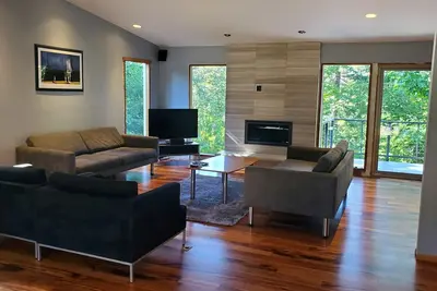 Image de Haskell Treehouse is family-friendly in a quiet area close to downtown Portland.