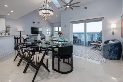 Image de New rates for August! Book now! Recently updated Penthouse!