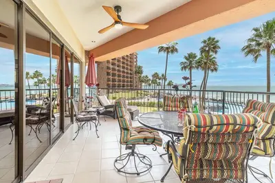 Image de Sonoran Sea W-207 Stylish Getaway Adorable Oceanfront Condo