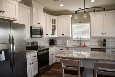 Image de Beach access home with private hot tub!